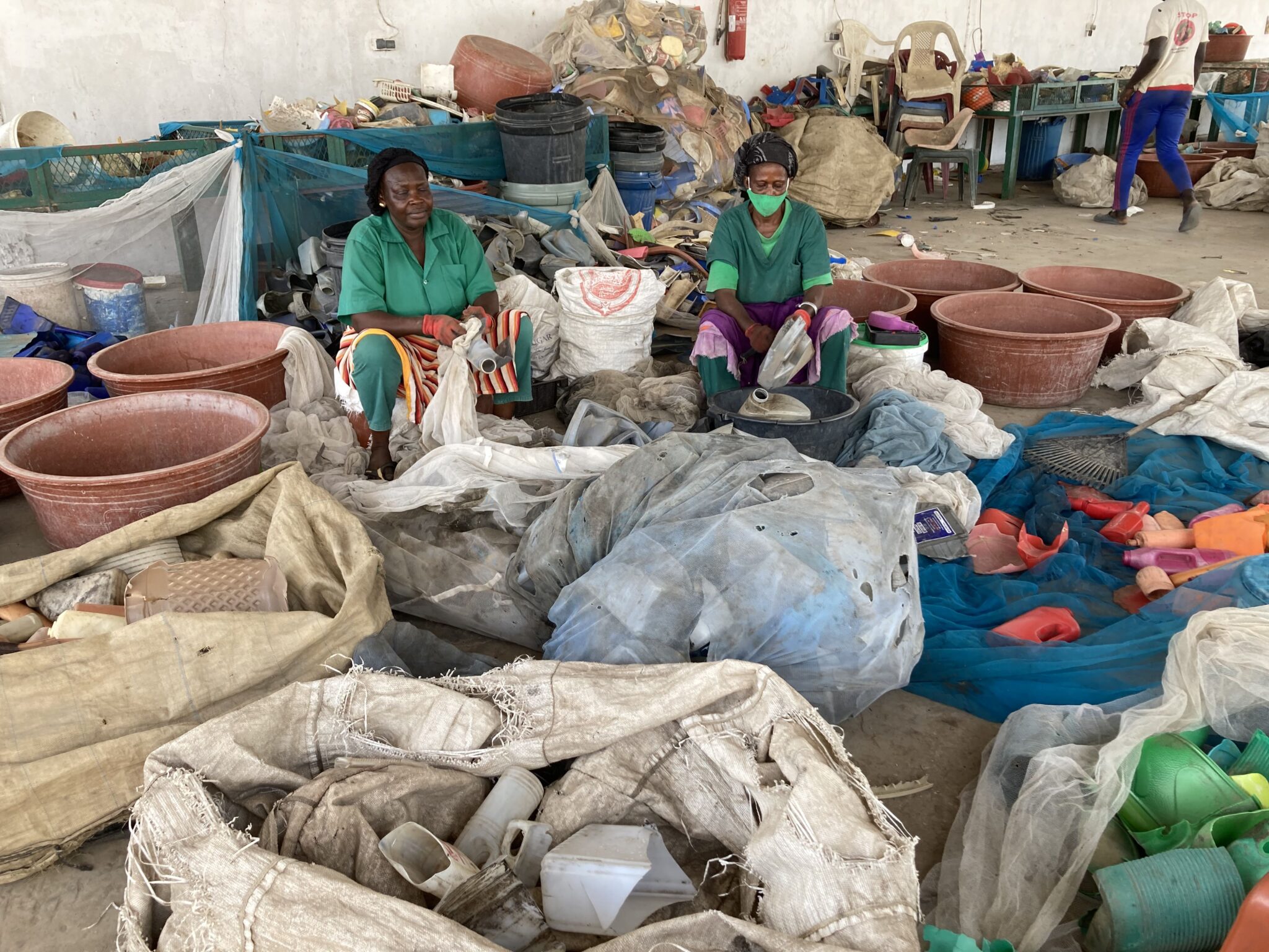 women washing